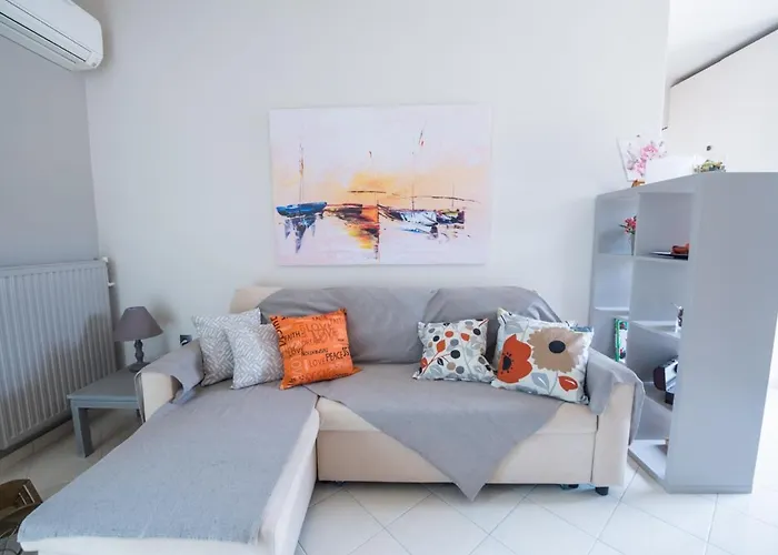 A & V Luxury Apartment - Kalamata